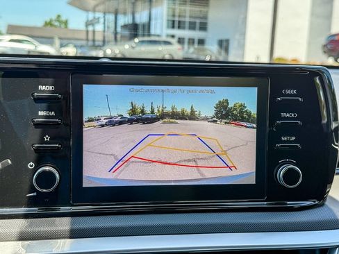 Used 2022 Kia K5 LXS FWD image 25