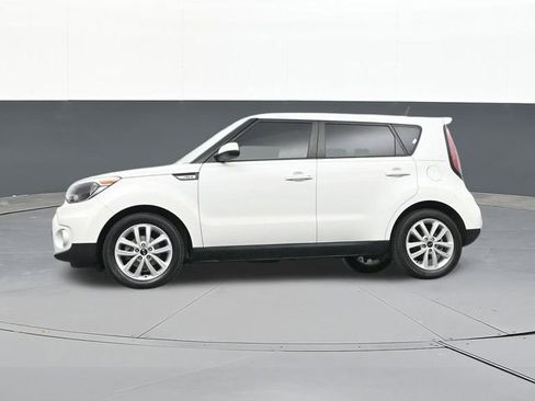 Used 2017 Kia Soul + image 55