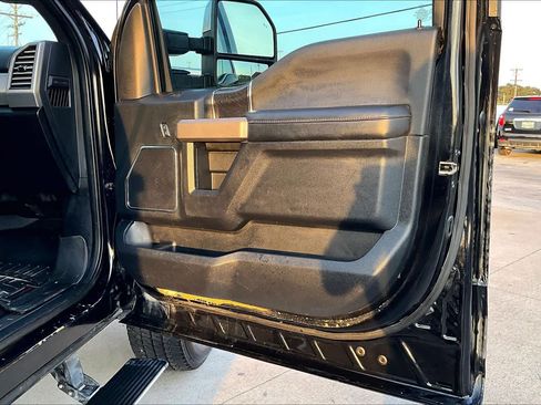 Used 2020 Ford F250 Platinum image 40