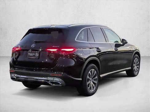 Certified 2025 Mercedes-Benz GLC 300 4MATIC image 5