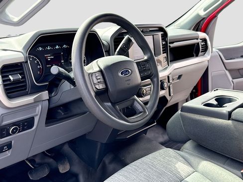 Certified 2022 Ford F150 XLT image 3