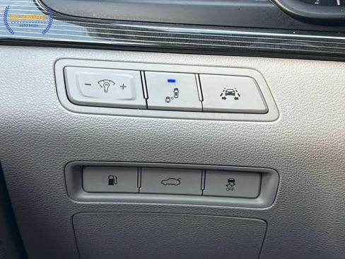 Used 2018 Hyundai Sonata Limited w/ Limited Ultimate Package 03 image 32