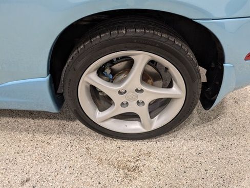 Used 2002 MAZDA MX-5 Miata LS RWD image 9