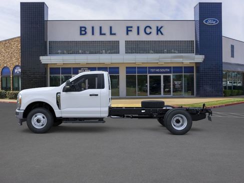 New 2026 Ford F350 XL w/ XL Chrome Package AWD/4WD image 3