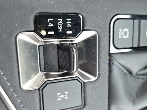 Used 2026 Lexus GX 550 w/ Accessory Package (2T) AWD/4WD image 11