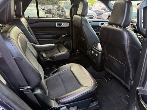 Certified 2024 Ford Explorer ST-Line w/ Class IV Trailer Tow Package AWD/4WD image 17