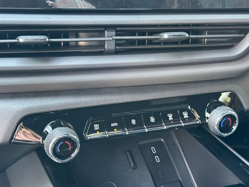 Used 2026 Chevrolet Silverado EV LT image 25