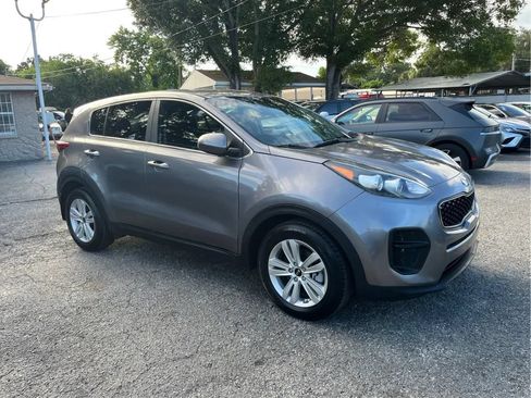 Used 2019 Kia Sportage LX FWD image 3