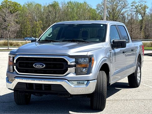 Used 2023 Ford F150 XLT image 3