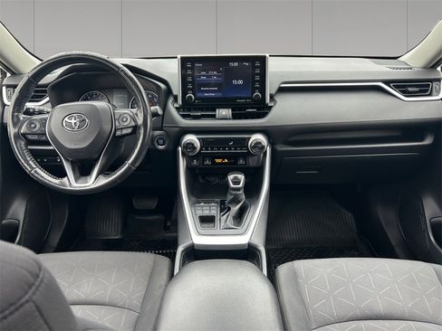 Used 2019 Toyota RAV4 XLE w/ Convenience Package image 12