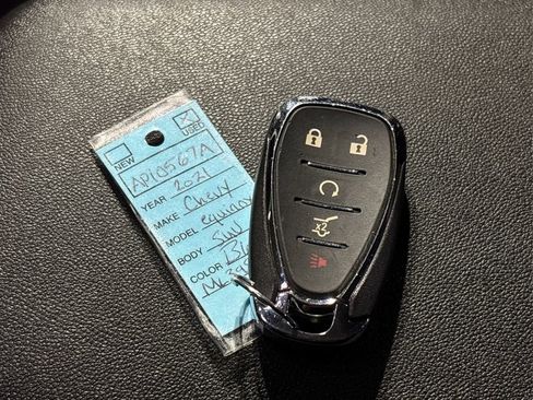 Used 2021 Chevrolet Equinox LT image 30