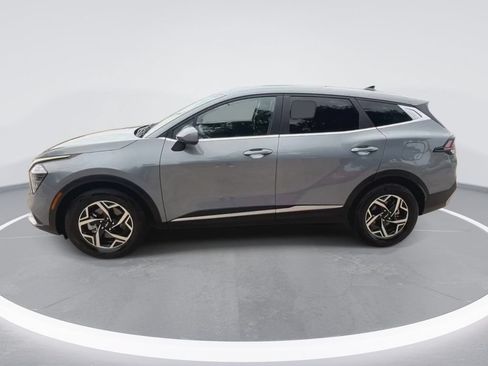 Used 2025 Kia Sportage LX FWD image 5