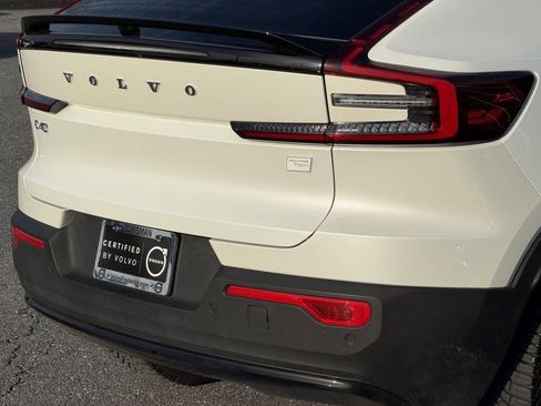 Certified 2023 Volvo C40 P8 Recharge Ultimate w/ Protection Package Premier image 12