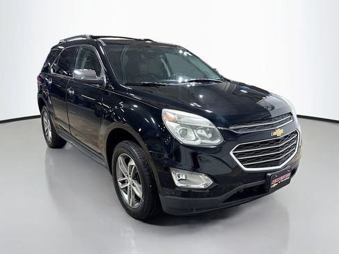 Used 2017 Chevrolet Equinox Premier w/ Enhanced Convenience Package AWD/4WD image 3
