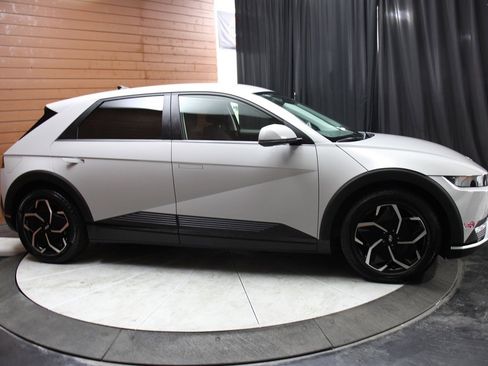 Used 2024 Hyundai Ioniq 5 SEL image 18