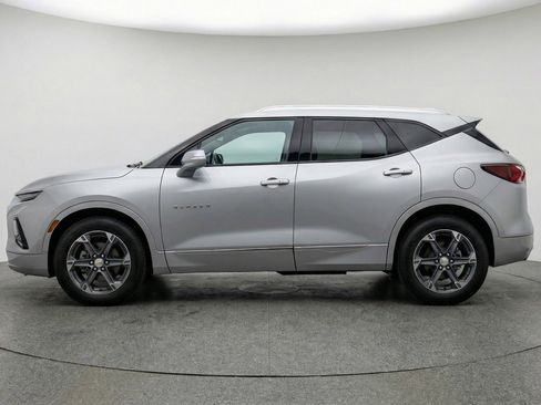 Used 2025 Chevrolet Blazer LT image 5