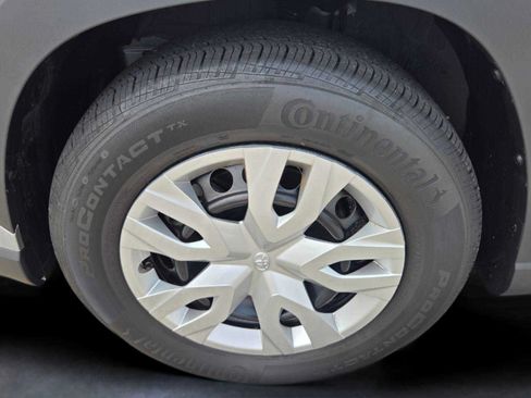 Used 2026 Toyota Corolla Cross L FWD image 9