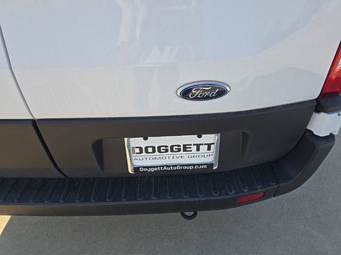New 2025 Ford Transit 250 148 Medium Roof image 8