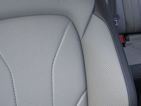 New 2025 Ford Escape SE w/ PHEV Premium Package image 16