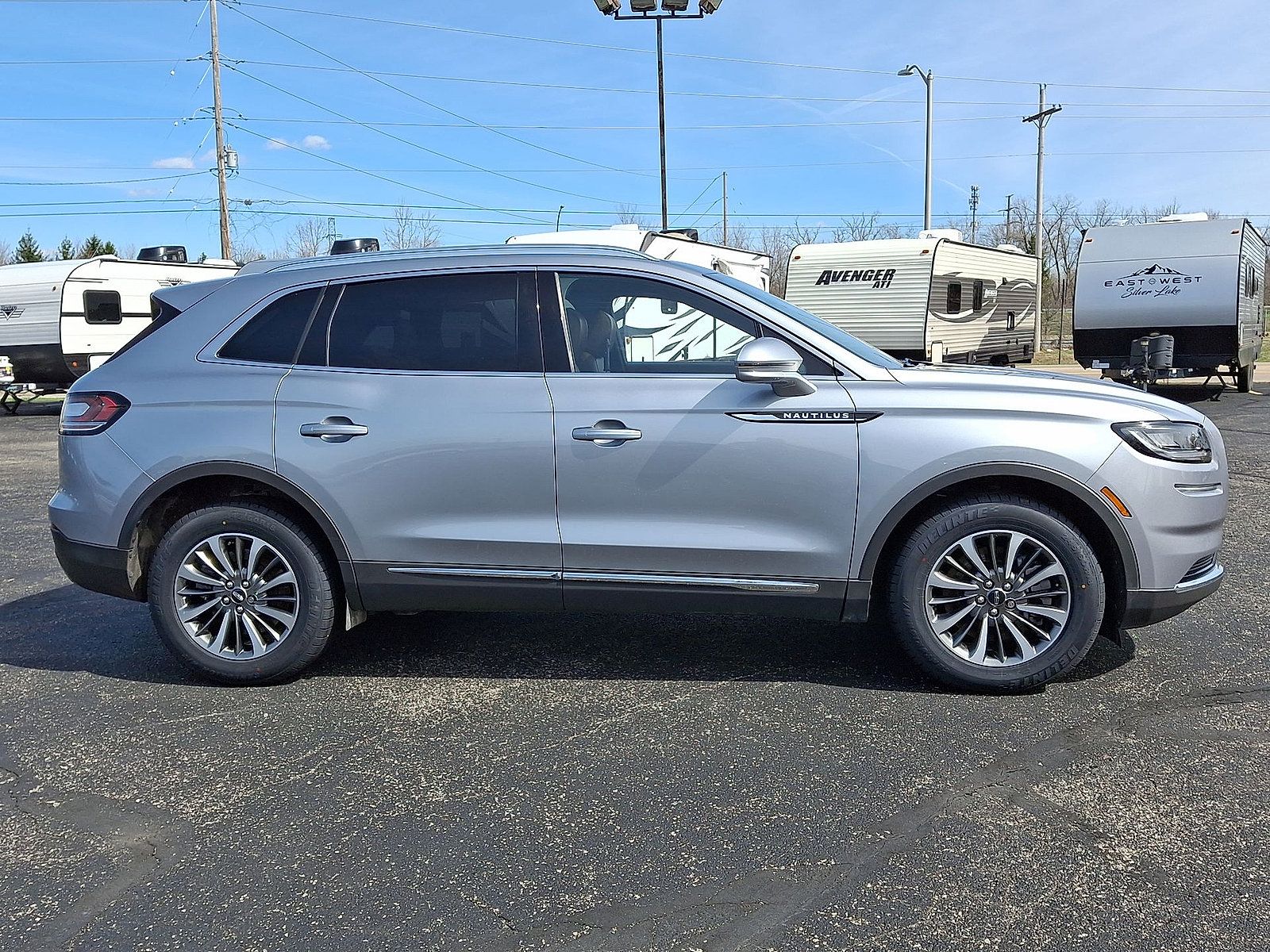 Used 2022 Lincoln Nautilus Reserve w/ Luxury Package AWD/4WD image 26