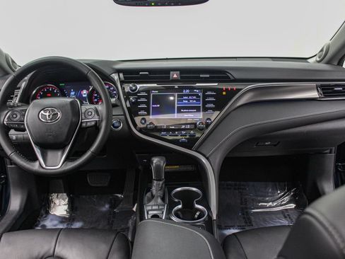 Used 2020 Toyota Camry XSE FWD image 28