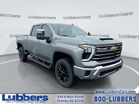 Used 2025 Chevrolet Silverado 2500 LTZ w/ LTZ Convenience Package image 1