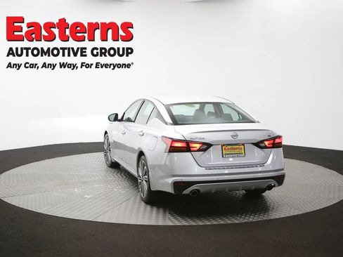 Used 2023 Nissan Altima 2.5 SL FWD image 37