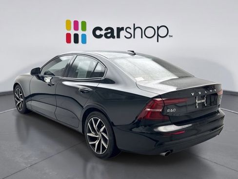Used 2019 Volvo S60 T6 Momentum w/ Premium Package image 3