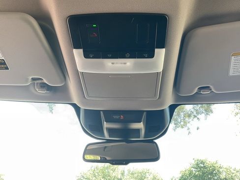 Used 2025 Nissan Rogue SV FWD image 14