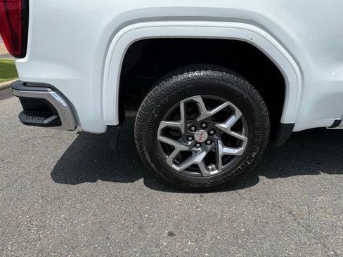 Used 2022 GMC Sierra 1500 SLT w/ SLT Premium Package AWD/4WD image 7