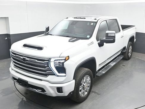 Used 2024 Chevrolet Silverado 2500 High Country w/ High Country Premium Package AWD/4WD image 37