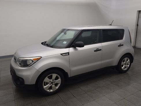 Used 2018 Kia Soul FWD image 2