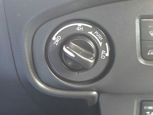 Used 2023 Nissan Frontier PRO-4X w/ Pro-4X Premium Package AWD/4WD image 29