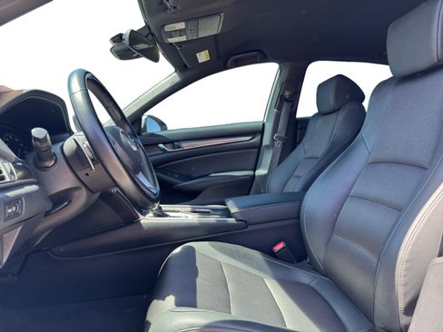 Used 2019 Honda Accord Sport image 10
