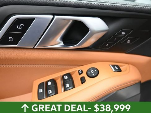 Used 2022 BMW X5 M50i image 22