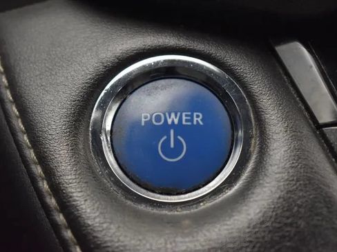Used 2017 Toyota RAV4 XLE AWD/4WD image 31