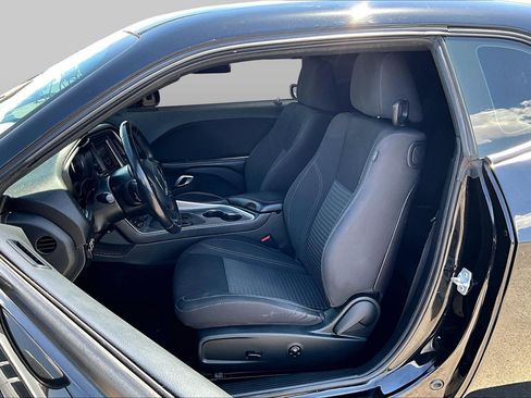 Used 2019 Dodge Challenger SXT RWD image 25