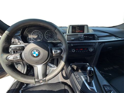 Used 2015 BMW 320i Sedan w/ Sport Package image 29