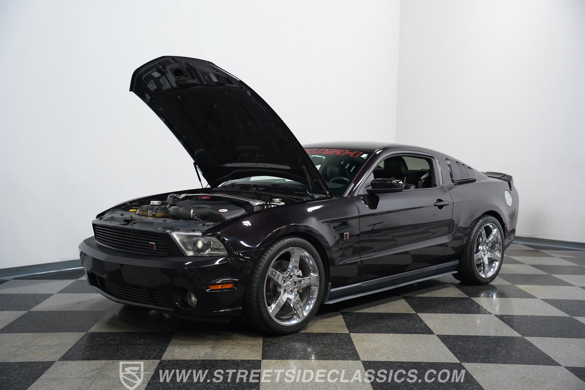 Used 2012 Ford Mustang GT Premium w/ HID Headlamps & Security Pkg RWD image 30