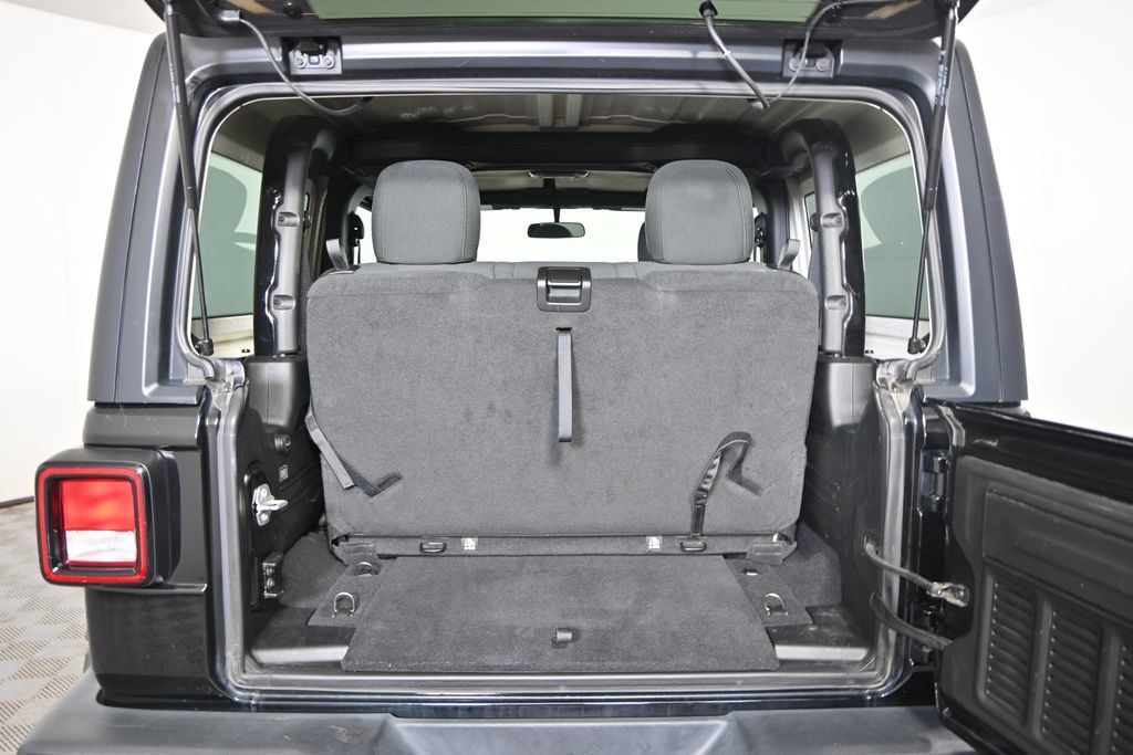 Used 2020 Jeep Wrangler Sport AWD/4WD image 16