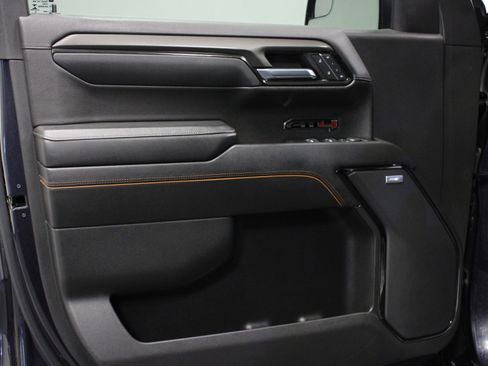 Used 2022 GMC Sierra 1500 AT4 w/ AT4 Preferred Package image 11