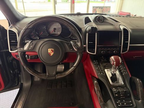 Used 2014 Porsche Cayenne GTS AWD/4WD image 19