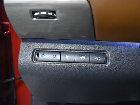 Used 2023 Nissan Pathfinder Platinum AWD/4WD image 19