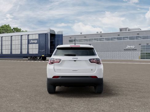 New 2026 Jeep Compass Latitude AWD/4WD image 7