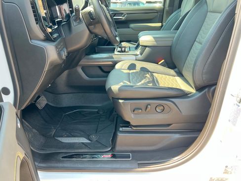 Used 2026 Chevrolet Silverado 2500 ZR2 AWD/4WD image 19