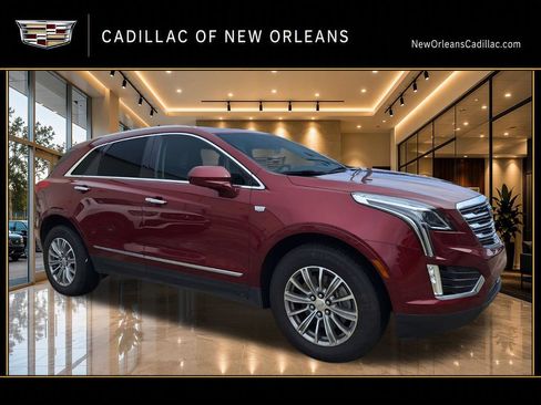 Used 2017 Cadillac XT5 Luxury w/ Driver Awareness Package FWD image 1