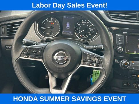 Used 2020 Nissan Rogue S FWD image 19