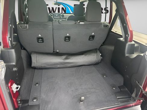 Used 2021 Jeep Wrangler Unlimited Sport AWD/4WD image 8