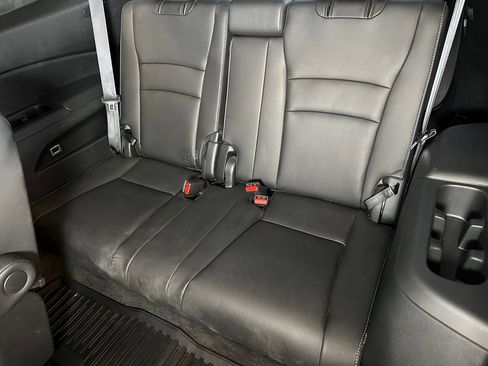 Used 2021 Honda Pilot Touring image 22