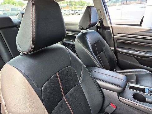 Used 2022 Nissan Altima 2.5 SR FWD image 33